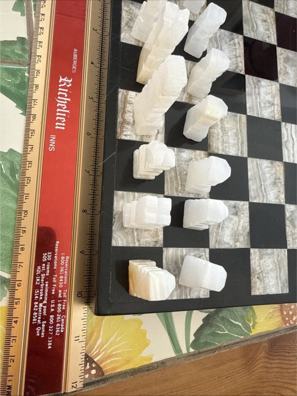 Vtg Carved White & Black Onyx Marble Stone Aztec Chess Set Board Complete 10 in - Picture 7 of 16